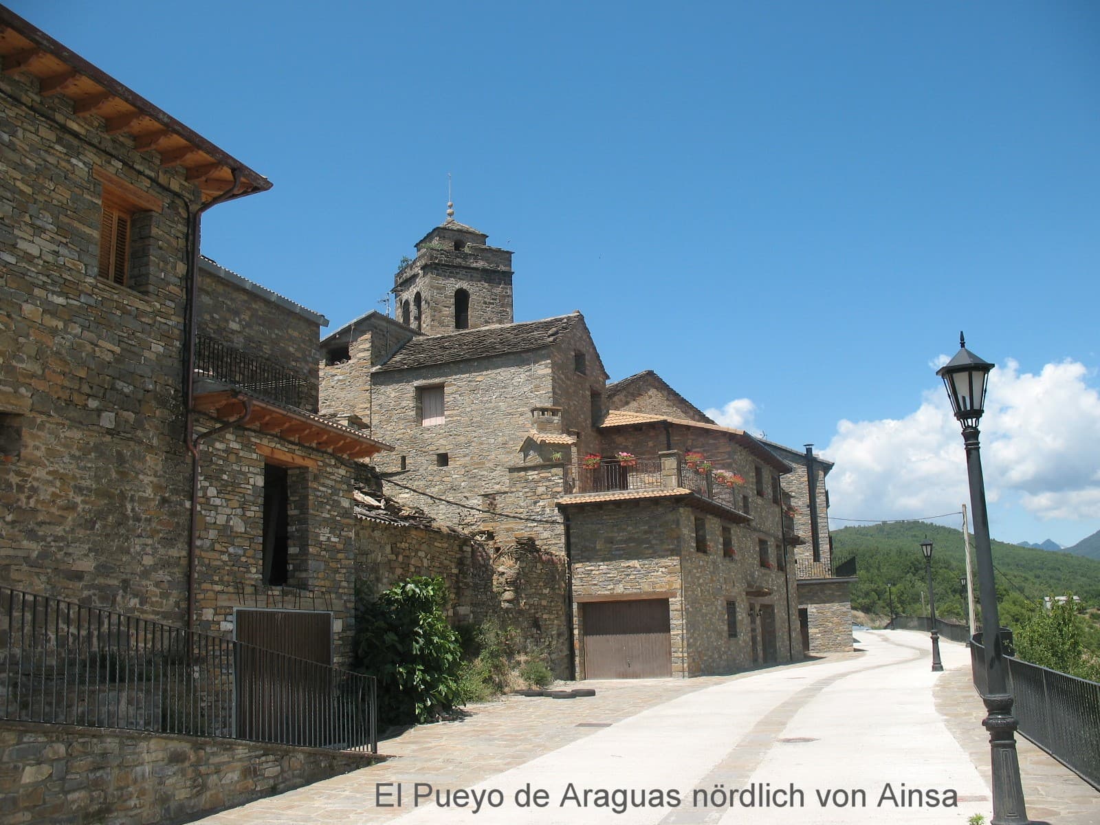 Vista de El Pueyo de Araguás